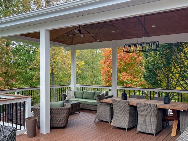 Deck Enclosure Construction in Richardson